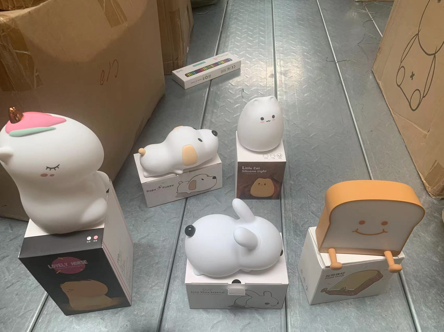 SILICONE NIHGT LIGHT, NIGHT LAMP, FEED LAMP,CUTE LAMP,ANIMAL LAMP