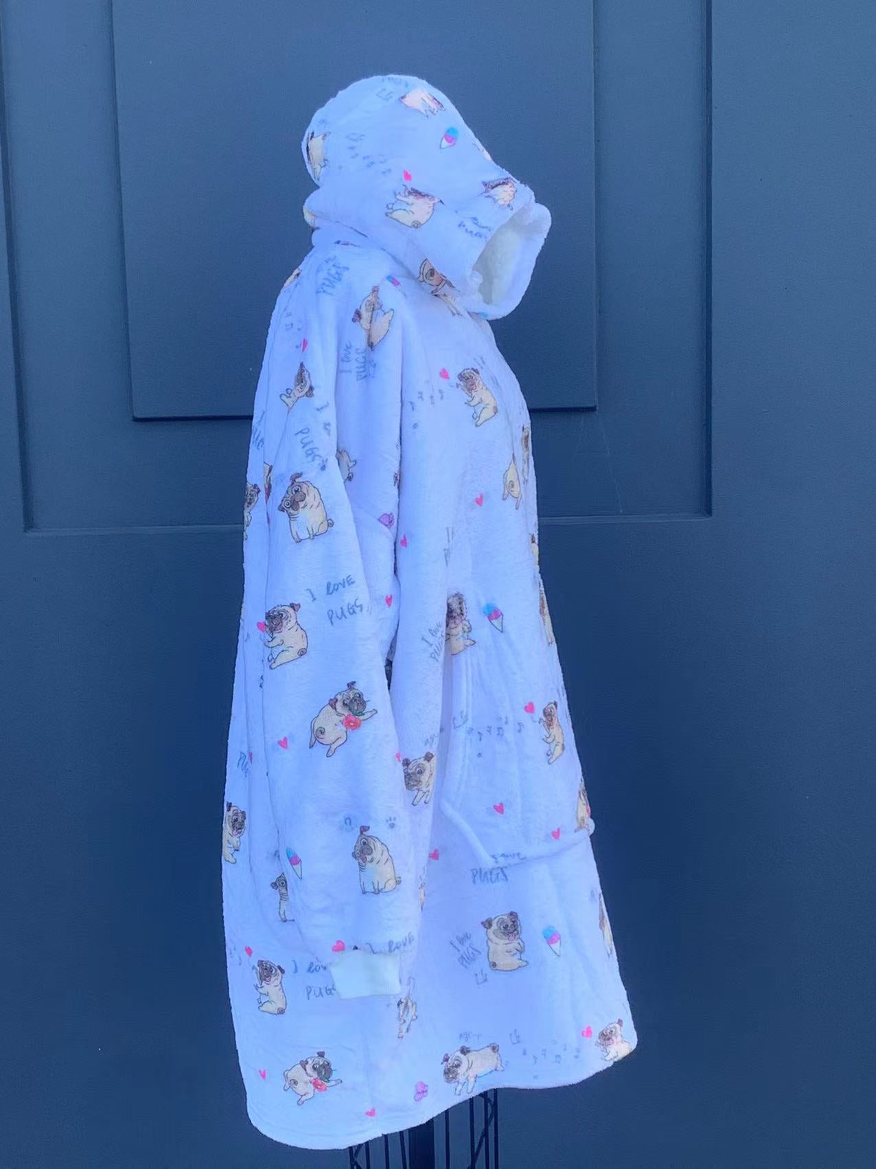 pug oversized hoodie (1 SIZE FOR MOST)