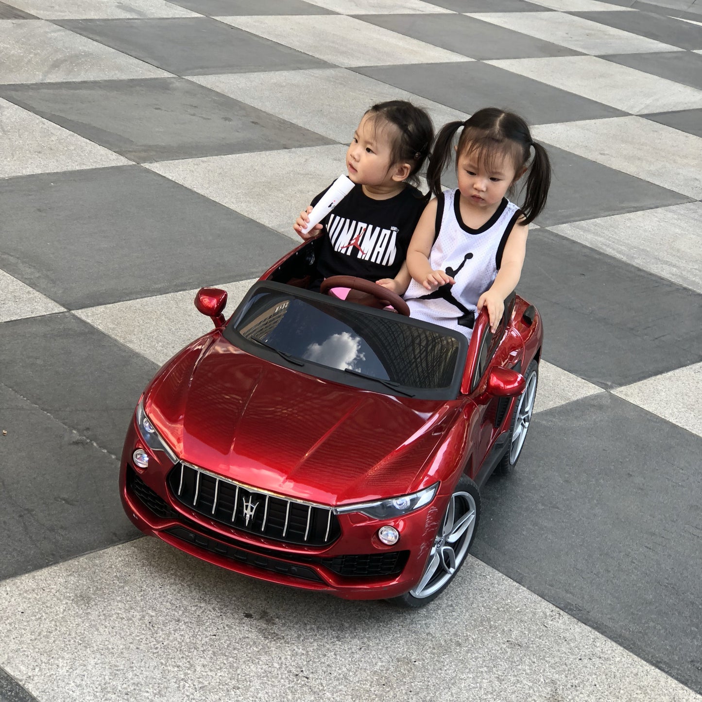 KIDS RIDE ON CAR MASERATI-car
